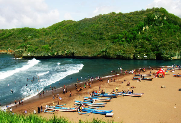pantai-baron-di-gunungkidul