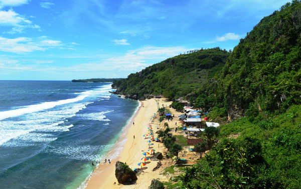 pantai-pok-tunggal-di-gunungkidul-600x376